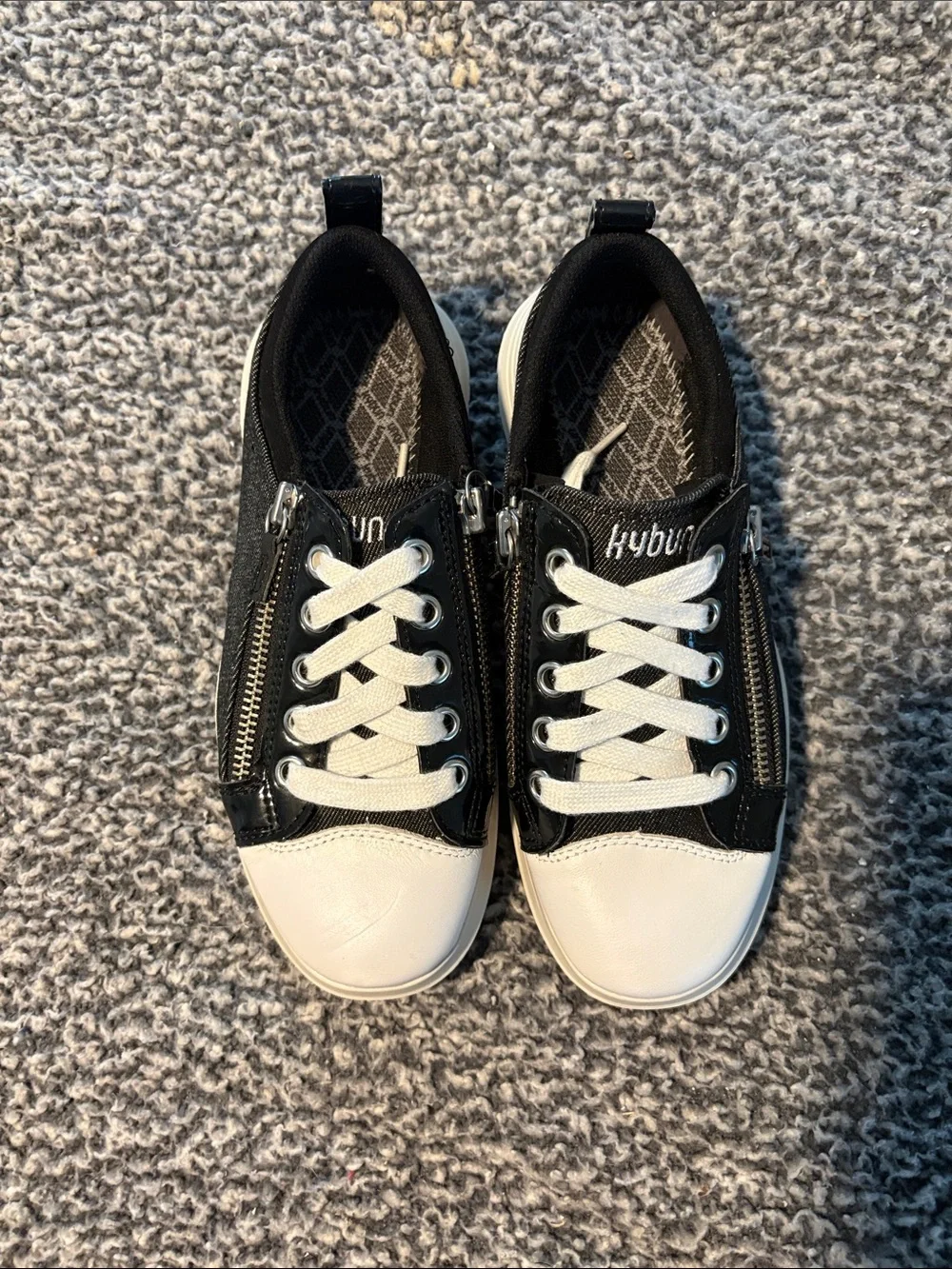 Kybun Women’s Size 7 (EU 33 1/3) black/white Zip sides Sneakers Excellent Cond!